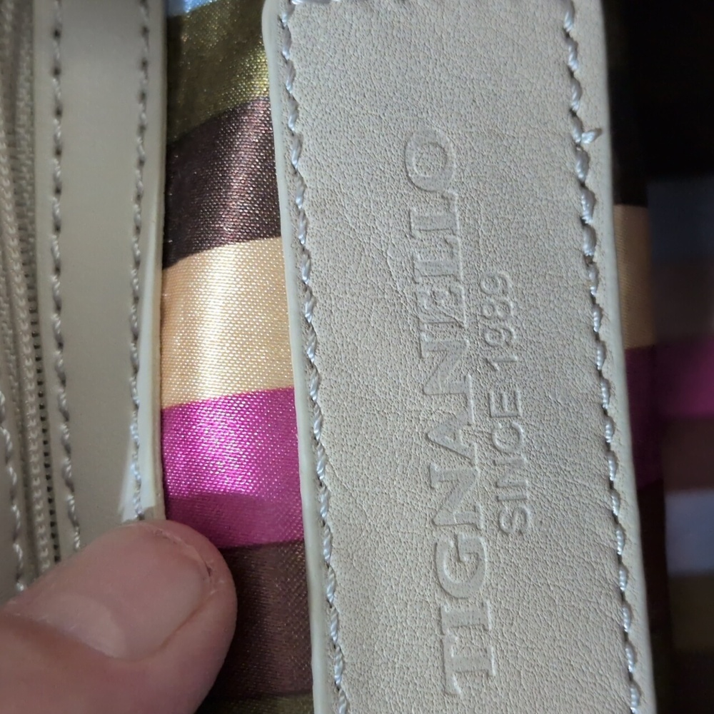 Tignanello Cream Bag With Multicolor Lining - Picture 9 of 11